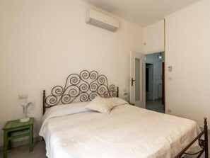 2 bedrooms, Internet