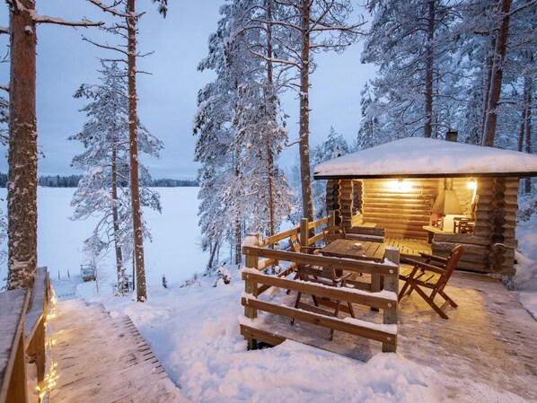 Ulkoruokailutilat