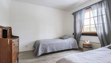 4 bedrooms