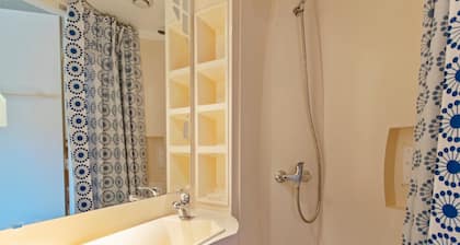 Vuosselin helmi c25 by Interhome
