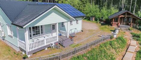 المنشأة من الخارج