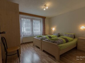 2 bedrooms, Internet
