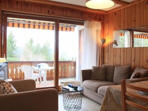 TV - Topaze 4 by Interhome (Villars)