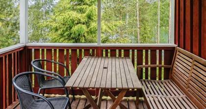 Naurulokki 4 by Interhome