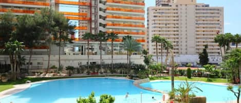 Indendørs pool, opvarmet pool