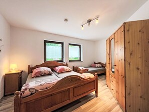 2 bedrooms, internet