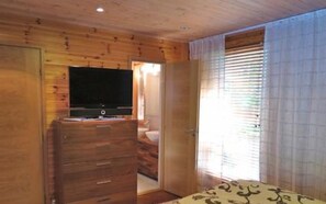 5 bedrooms