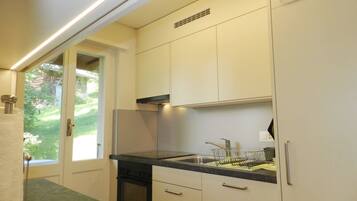 Réfrigérateur, four, lave-vaisselle