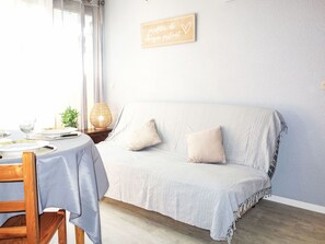 Interior - Les Mas de La Mer by Interhome (Saint Cyprien)