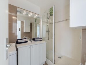 Bathroom - Les Jardins del Mar by Interhome (Cavalaire)