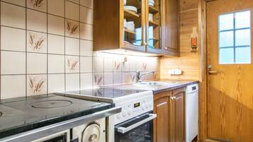 Réfrigérateur, micro-ondes, lave-vaisselle