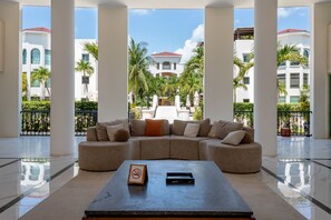 Property grounds - Penthouse with Private Rooftop Terrace in Paseo Del Sol by BRIC (Playa del Carmen)