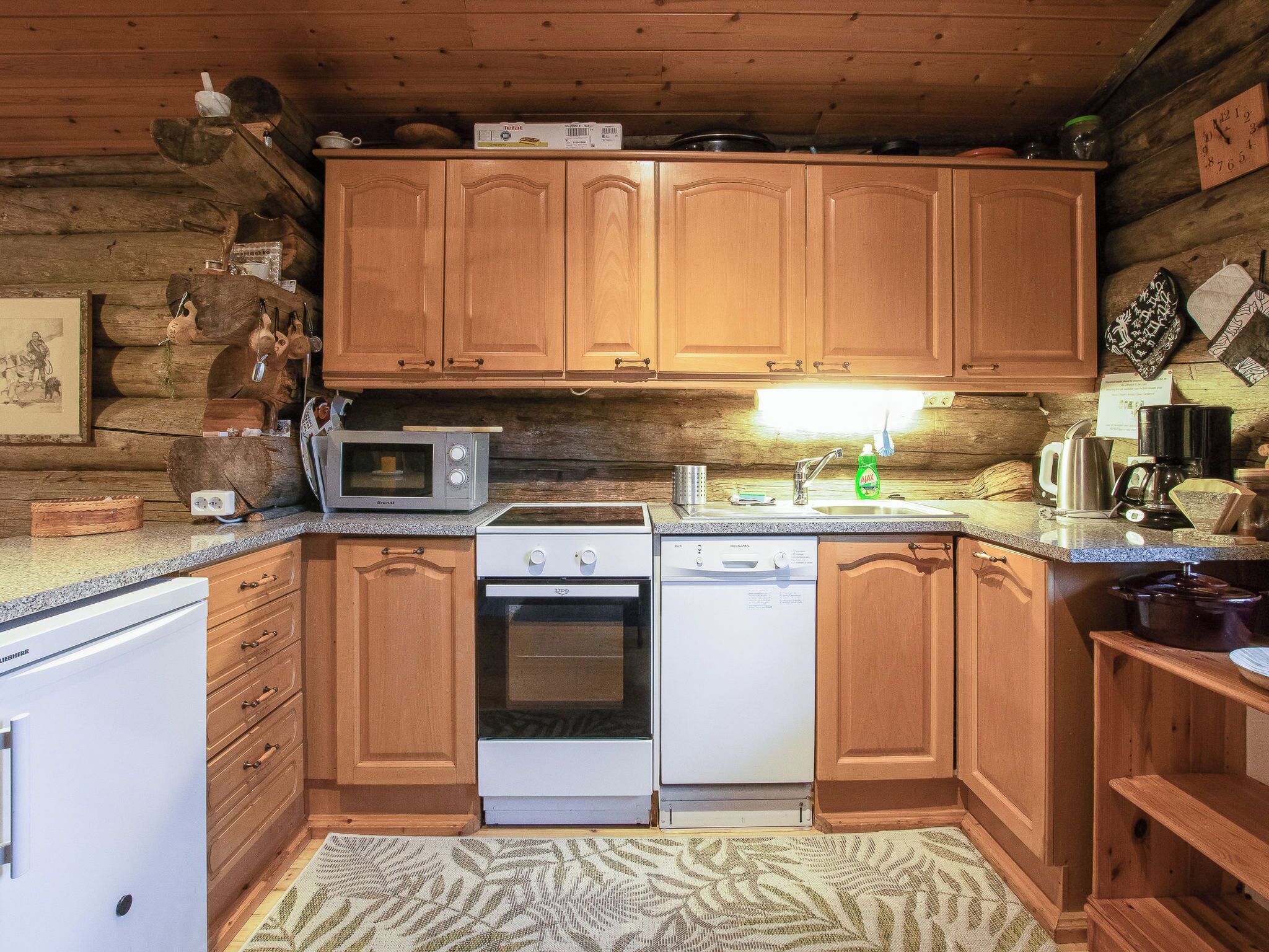 Fridge, microwave, dishwasher, cookware/dishes/utensils