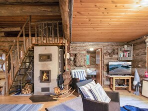 TV, DVD player - Salmentieva 2 by Interhome (Ylläsjärvi)