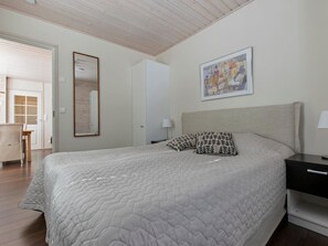 3 makuuhuonetta, internet