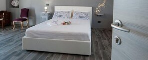 Desk, blackout curtains, soundproofing, free cots/infant beds - Il Bosco Delle Torte (Castellinaldo)