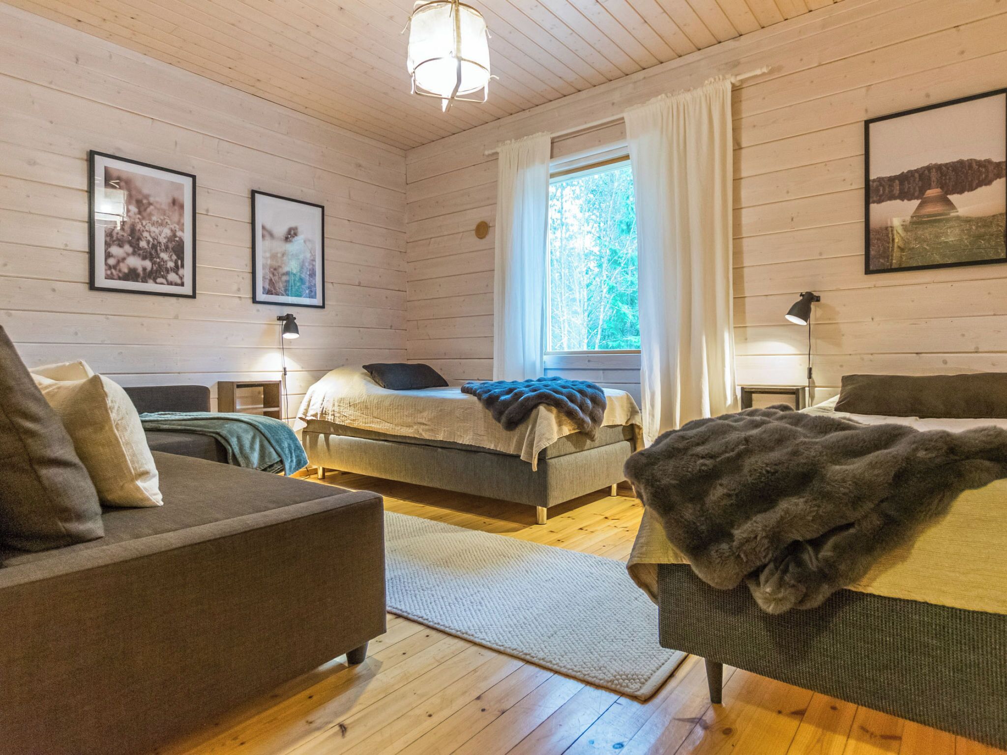 2 bedrooms