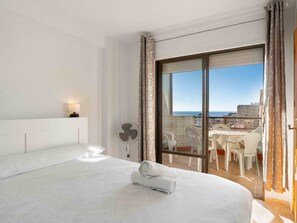 2 camere, ferro/asse da stiro