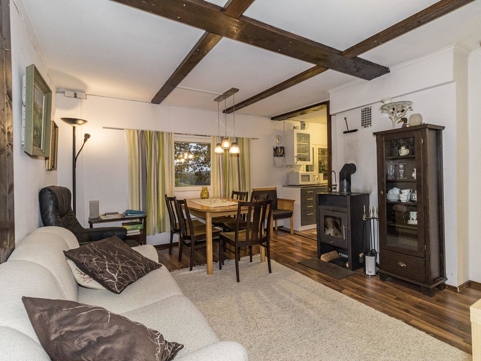 Televisión y reproductor de DVD 