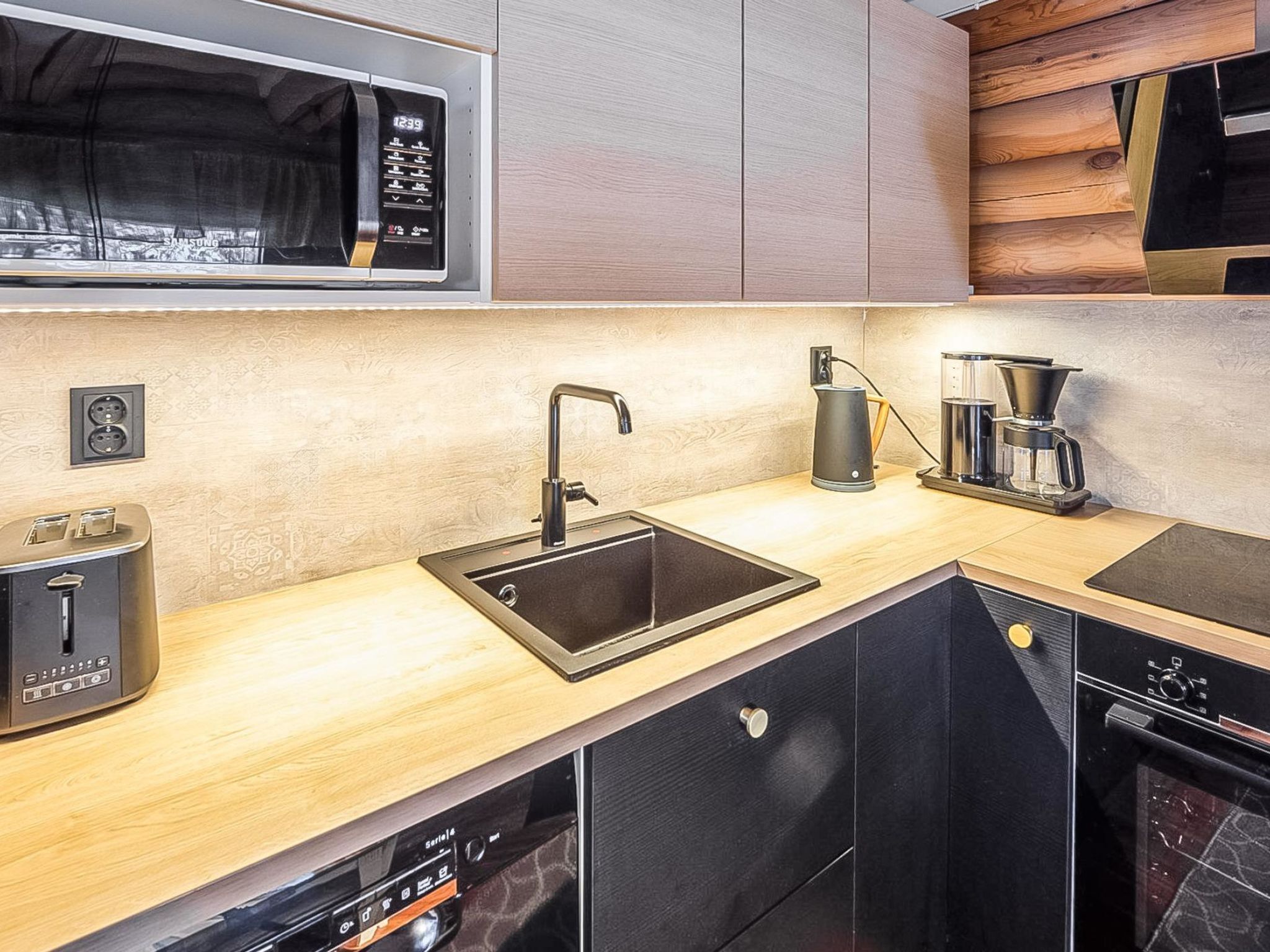 Fridge, microwave, dishwasher, cookware/dishes/utensils