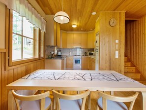 Réfrigérateur, micro-ondes, lave-vaisselle