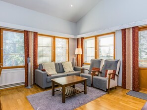 TV - Karhunvartijan pirtti c4 by Interhome (Kuusamo)
