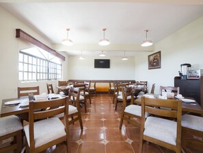 Se sirven desayunos, comidas y cenas