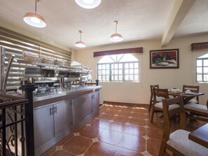 Breakfast area - Hotel Colonial Acopinalco Inn (Apan)