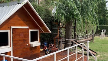 Área de juegos infantiles al aire libre