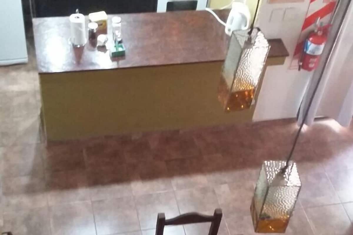Télévision LED de 32 pouces avec chaînes par satellite, télévision