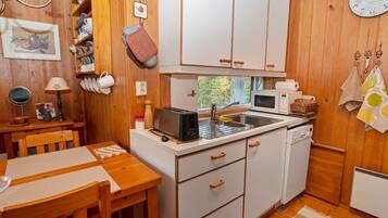 Réfrigérateur, micro-ondes, lave-vaisselle