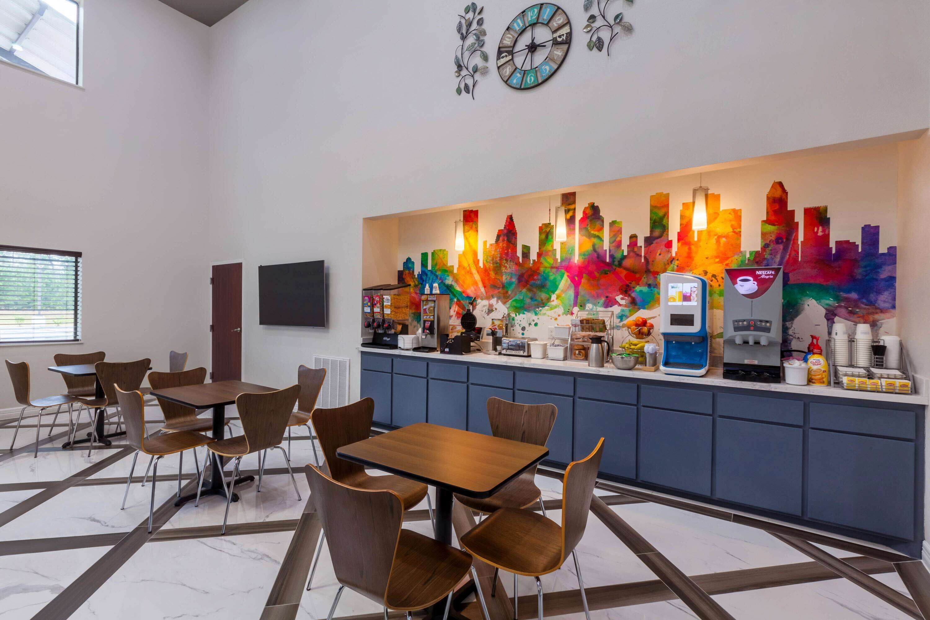 free daily continental breakfast