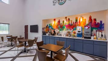 Free daily continental breakfast