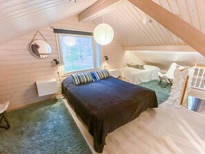 2 dormitorios, escritorio, tabla de planchar con plancha y wifi