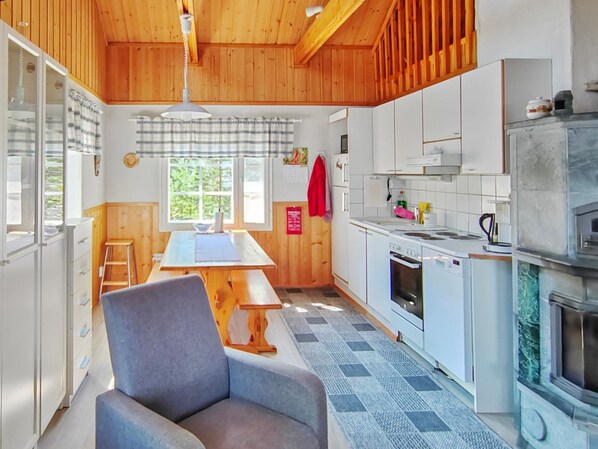 Geladeira, micro-ondas, lava-louças