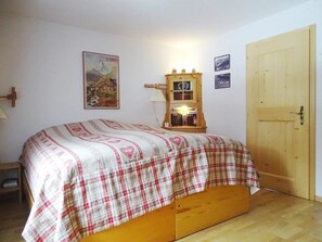 2 bedrooms, internet