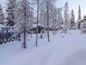 Property grounds - Rukan taikavuosseli 12 a by Interhome (Kuusamo)