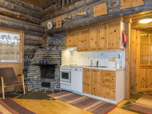 Jääkaappi, mikroaaltouuni, astianpesukone