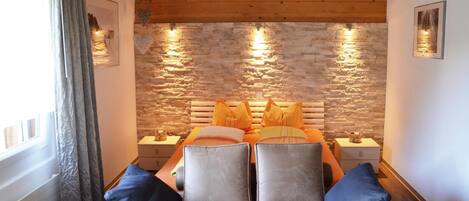 2 bedrooms, internet