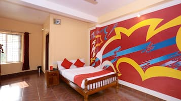 ملاءات للفراش لا تسبب الحساسية ومكتب وأسرّة قابلة للطي وملاءات أسرّة