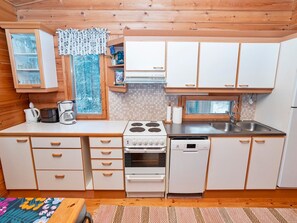 Geladeira, micro-ondas, lava-louças