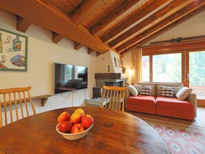 TV - Haus Rollin by Interhome (Zermatt)