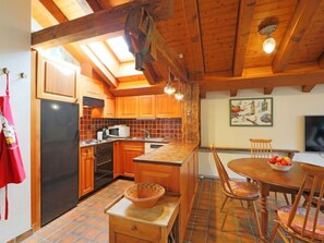 Fridge, microwave, oven, dishwasher - Haus Rollin by Interhome (Zermatt)