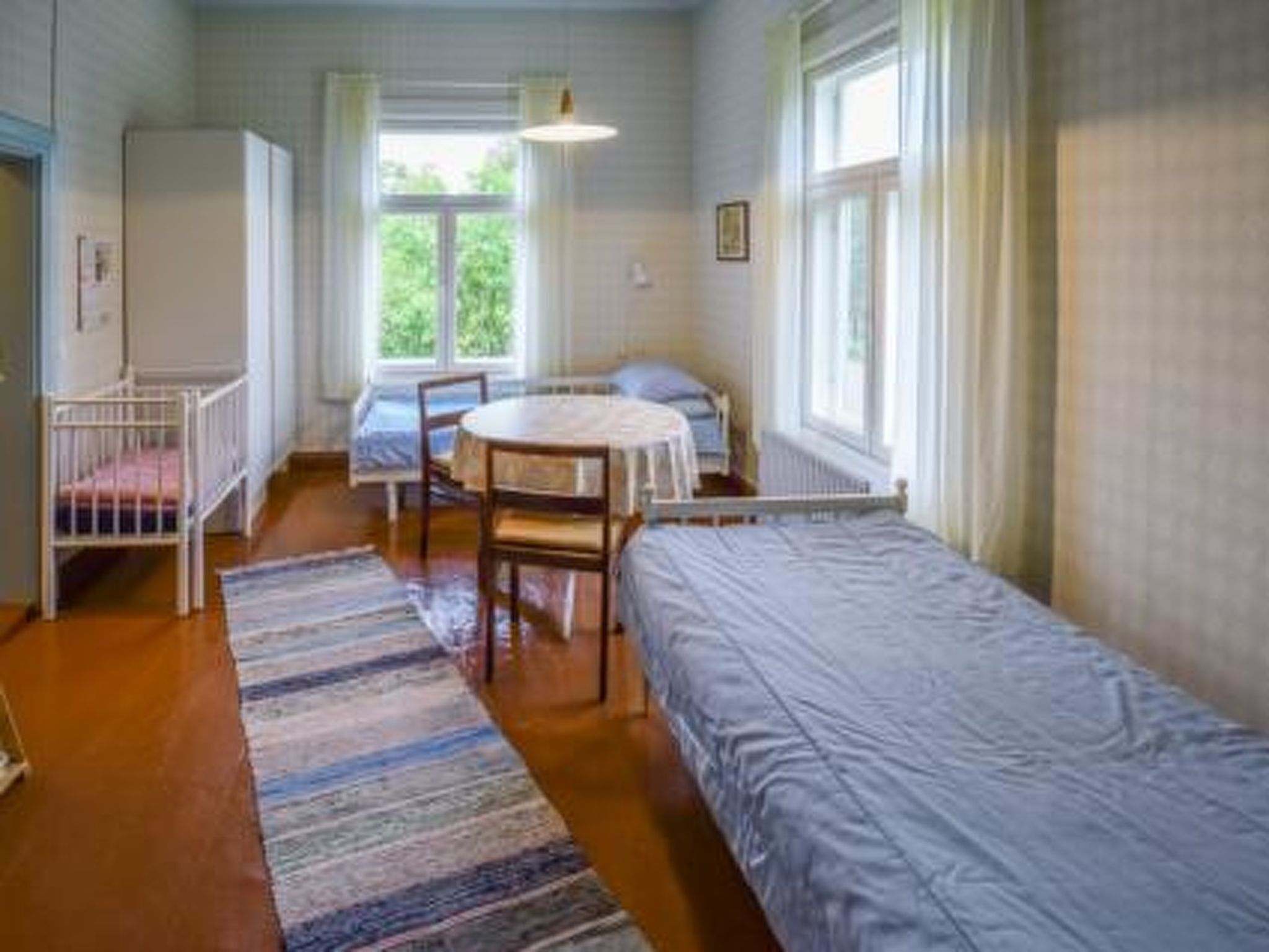 4 bedrooms