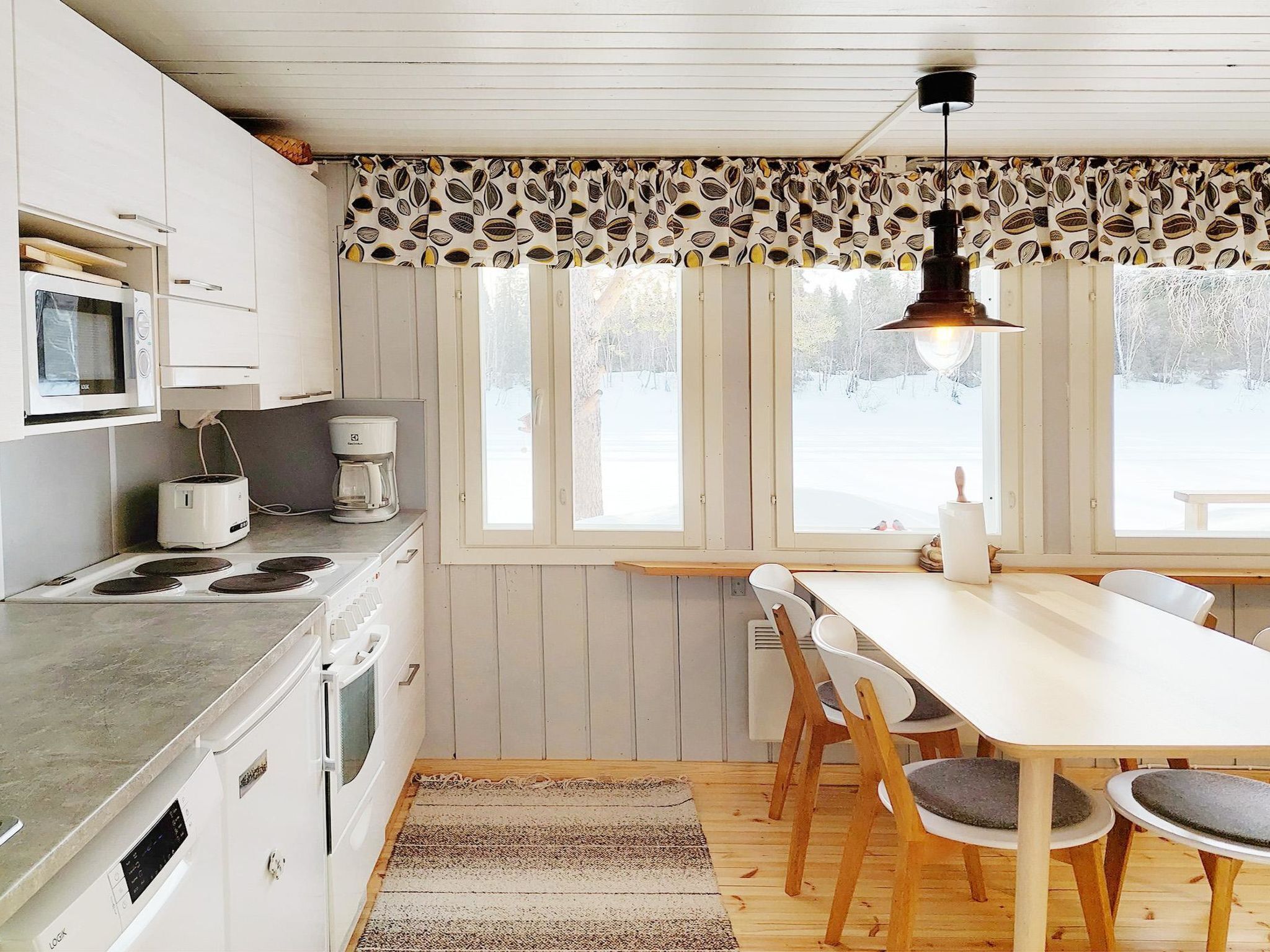 Réfrigérateur, micro-ondes, lave-vaisselle