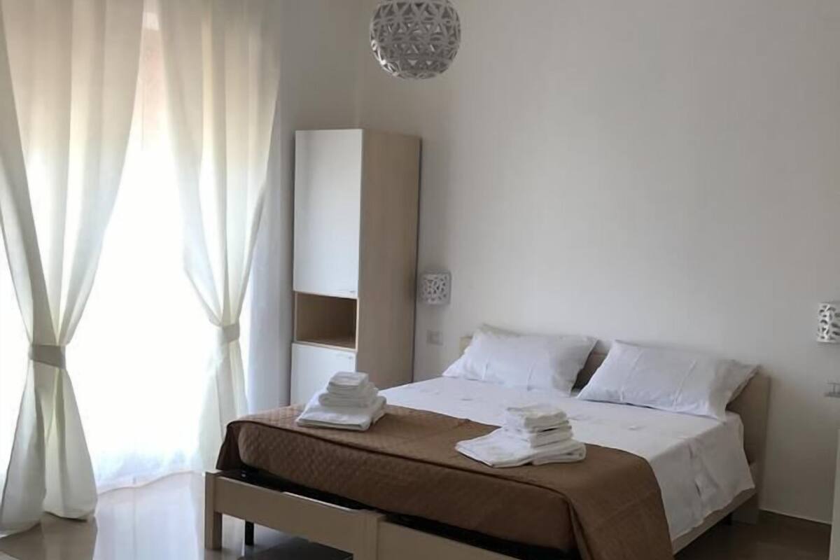 Habitación doble, baño privado (External) | Cunas gratuitas, wifi gratis y ropa de cama