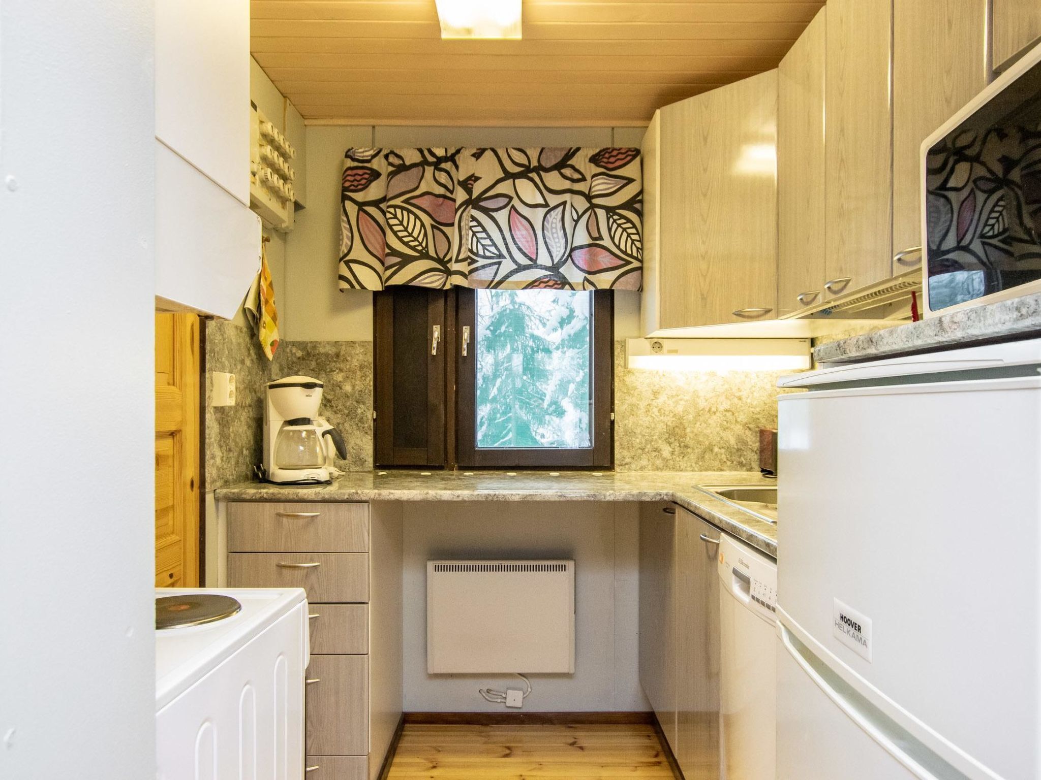 Fridge, microwave, dishwasher, high chair