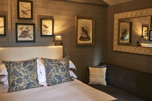 Room - Forest Hideaway - At Port Lympne Reserve (Hythe)