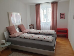 2 bedrooms, Internet