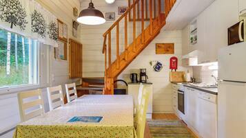 Jääkaappi, mikroaaltouuni, astianpesukone